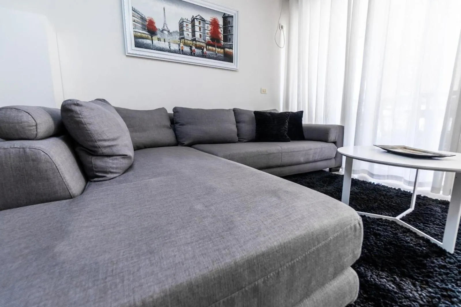 8Home Tirana Appartement