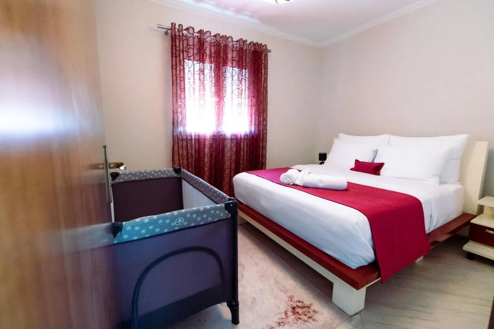 8Home Tirana Appartement